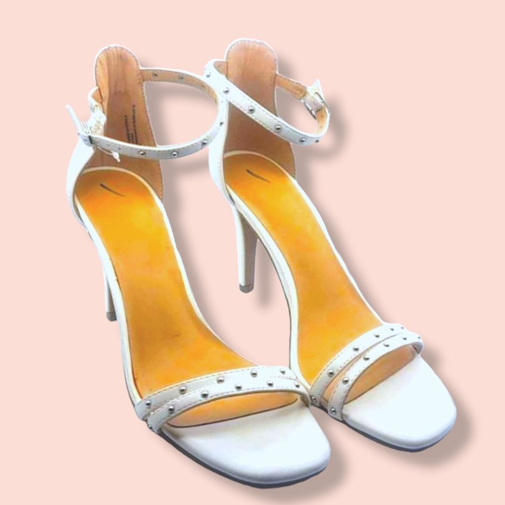 A New Day Ivory Peep Toe Ankle Strap Heels size 9.5M